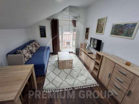 Izdaje se garsonjera 25m2 iza Restorana Vuk - Dalmatinska ulica