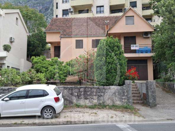 Prodaja kuća 242m², Dobrota, Kotor | 50 metara od mora